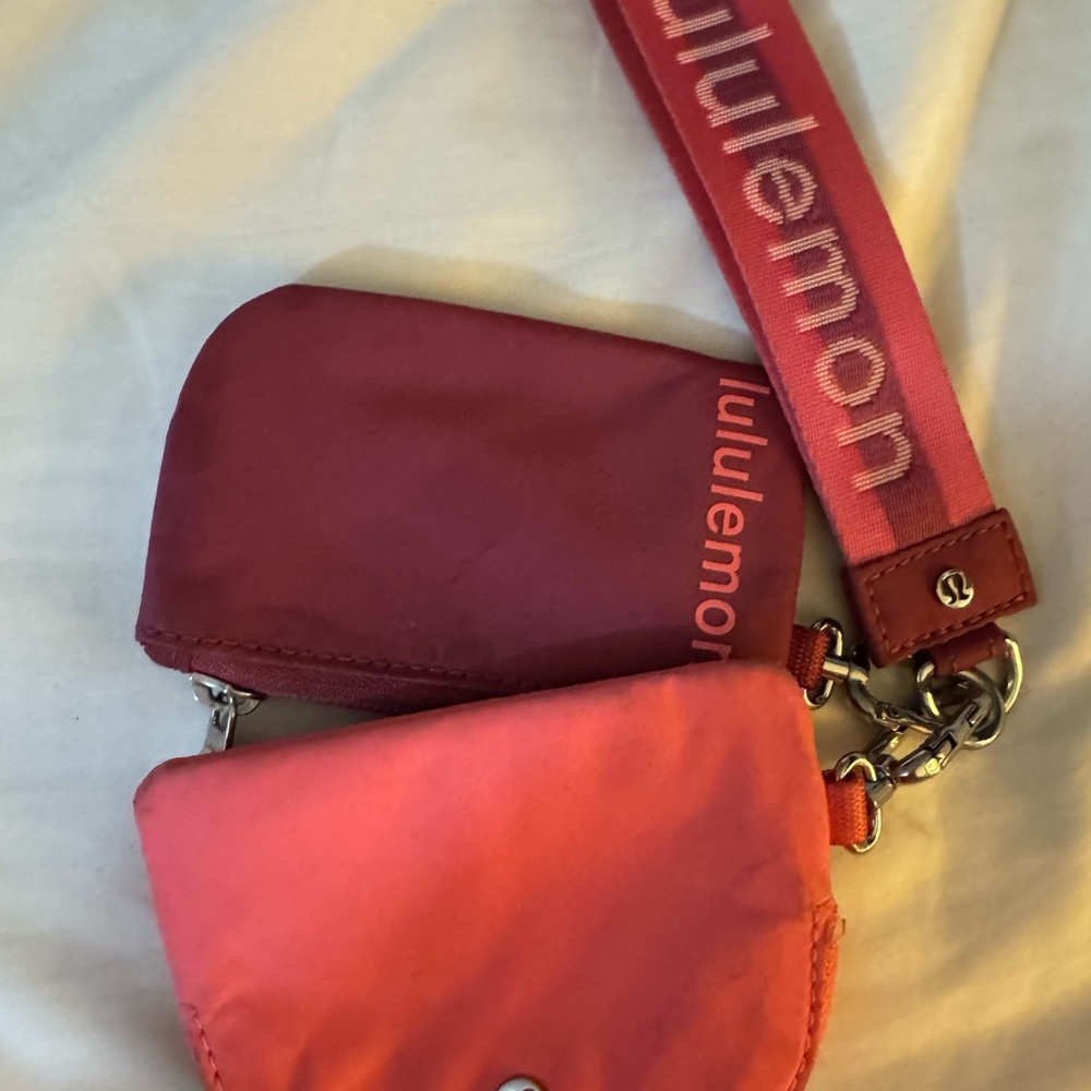 Lululemon wallet pouch